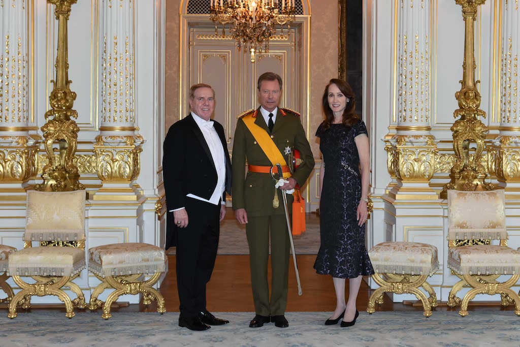 New US ambassador Randy Evans is pictured with Grand Duke Henri and Linda Evans © Cour grand-ducale / tous droits réservés