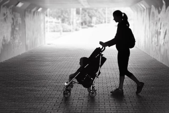 Single parent households and young people have been particularly hard hit by the pandemic economic crisis, says Caritas ( Photo: Shutterstock)