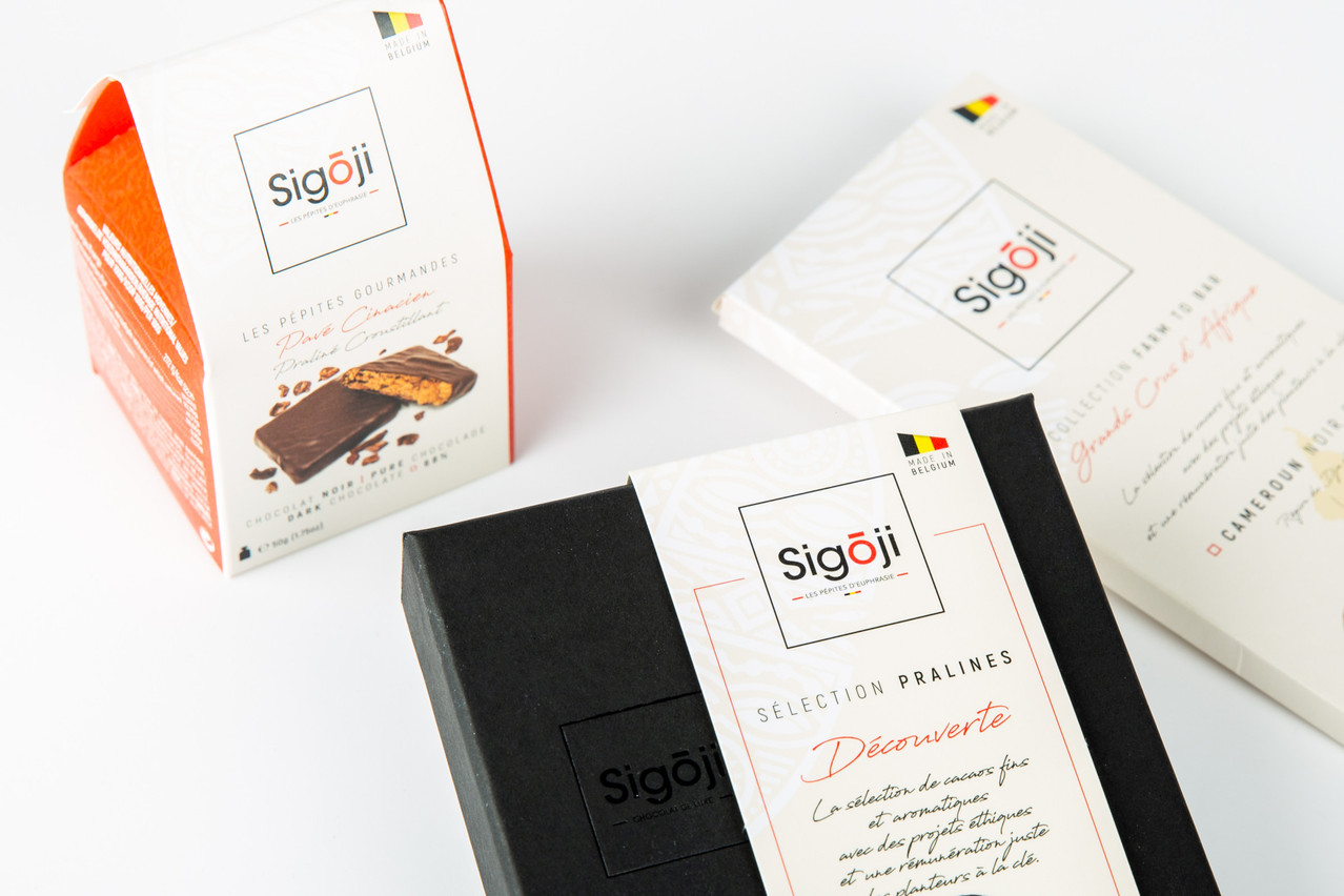 La gamme de chocolats Sigoji comprend à la fois des pralines très gourmandes, des crackers et des tablettes noir intense. (Photo: Romain Gamba / Maison Moderne)