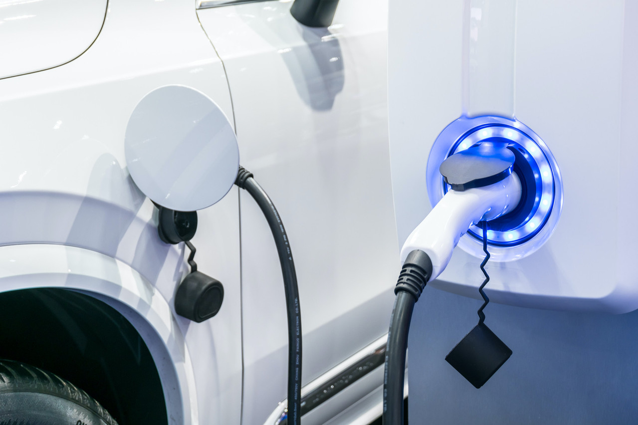 Delmonicos permettra de recharger n’importe quelle voiture sur n’importe quelle borne de recharge, la technologie en arrière-plan se chargeant de tout vérifier et d’opérer la transaction. (Photo: Shutterstock)