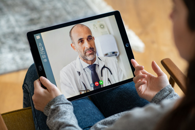 Une dizaine de patients accusent leur médecin d’avoir refusé une consultation sans test négatif au Covid-19. (Photo: Shutterstock)