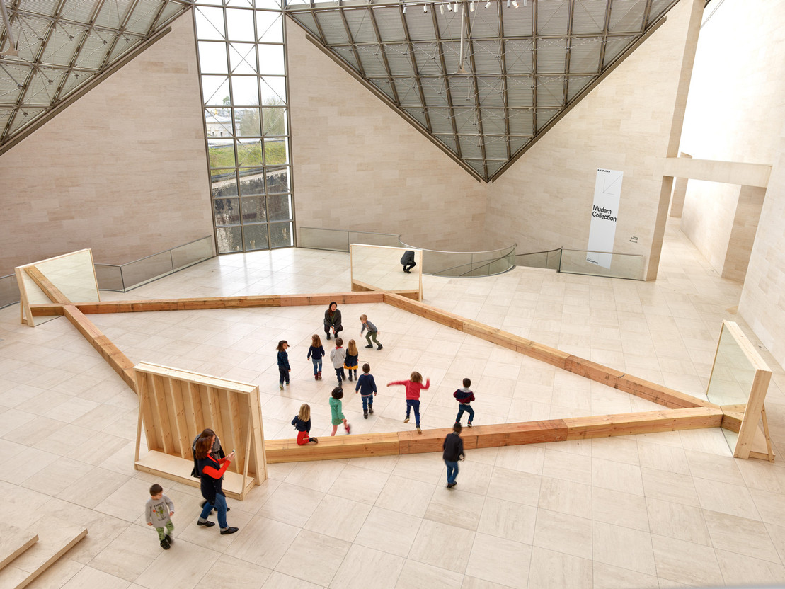 Vue de l’exposition  Robert Morris. The Perceiving Body , 08.02.2020 — 01.06.2020, Mudam Luxembourg © Photo : Rémi Villaggi | Mudam Luxembourg