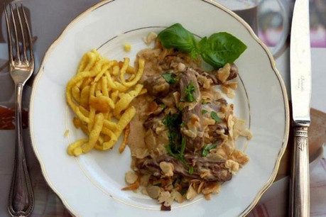Pour la poêlée Etoscha, on prend de la viande d'autruche (Phot: DR)