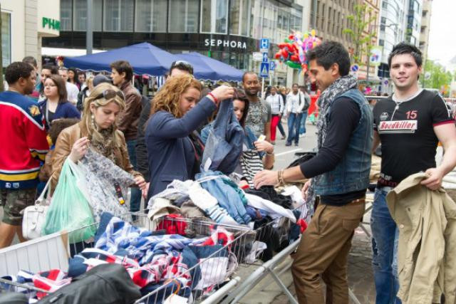 Braderie de Luxembourg. (Photo: Charles Caratini/archives Maison Moderne)