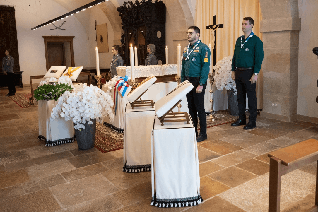 L’asbl «Scouting in Luxembourg» a assuré la Garde d’honneur à la chapelle ardente, saluant une dernière fois le Grand-Duc Jean. (Photo: Cour grand-ducale / Claude Piscitelli)