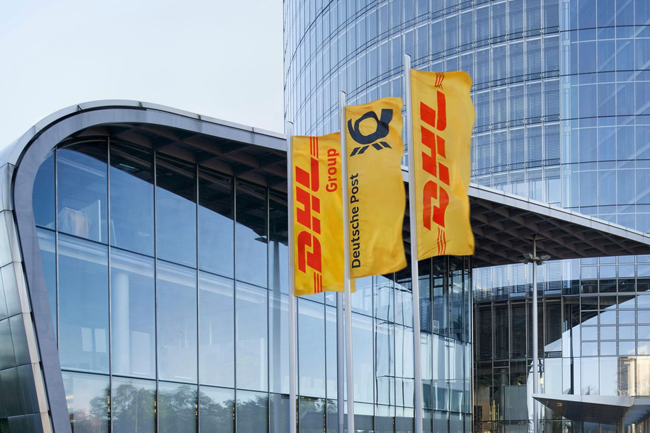 From 29 August, all goods imports to the US except private gifts worth under $100 will face duties, prompting Deutsche Post and DHL to suspend parcel deliveries. Photo: DHL 