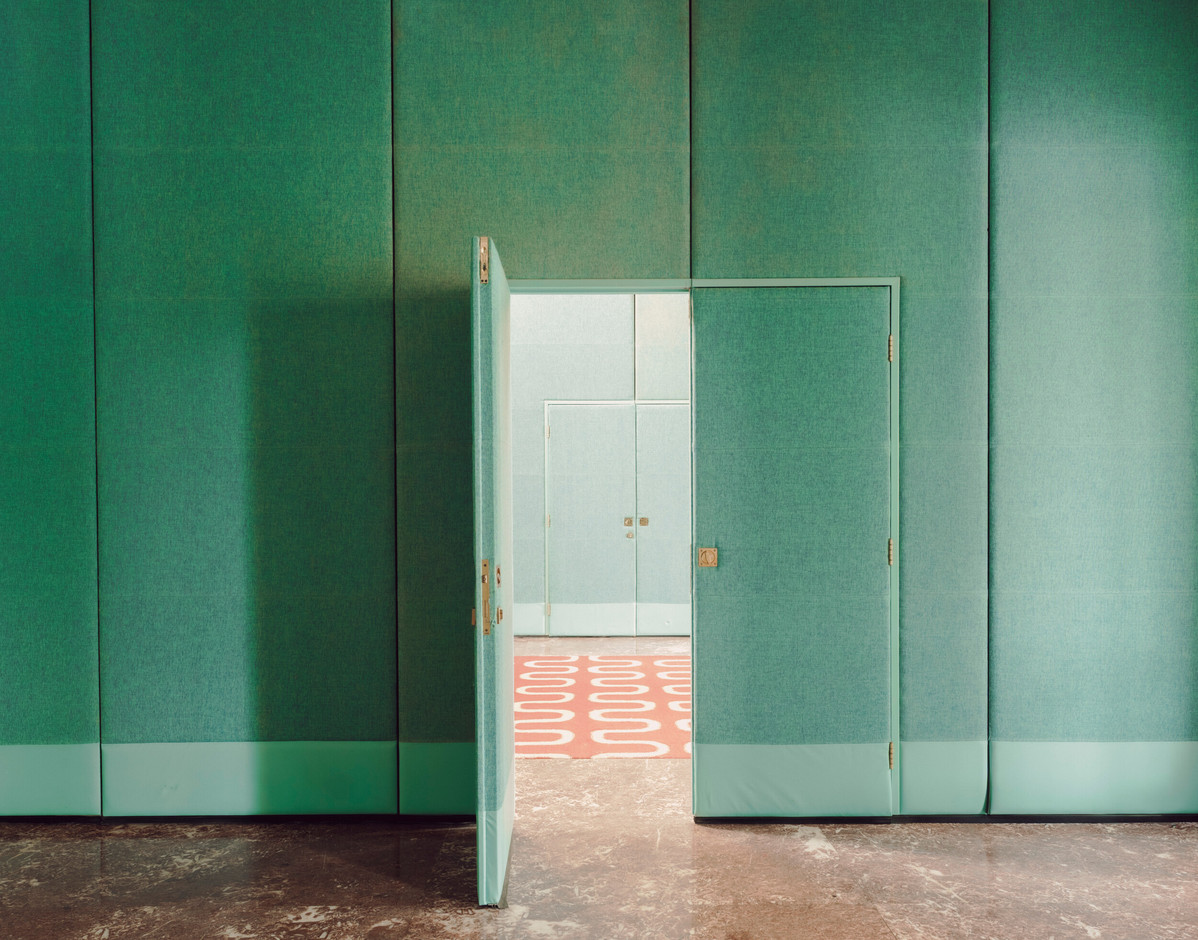 Every colour the new design for the suite of meeting rooms and restaurant at  the Sheraton Mirarmar Resort  introduced already existed somewhere else in the hotel, creating a connective thread between the spaces and the building.  Simon Menges & Nino Tugushi