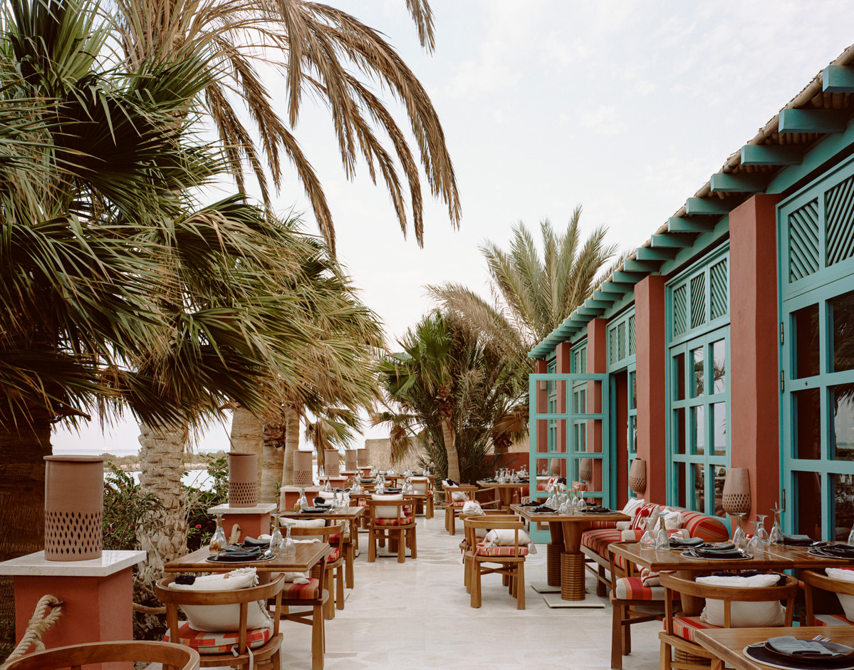 Situated on its own island within the resort’s lagoon is  the Orient 1001 Restaurant at the Sheraton Miramar Resort.  It is into this pergola-like environment that AP designed a new façade to seamlessly merge with the motifs of the existing Michael Graves architecture whilst improving the climate control of the space.  Simon Menges & Nino Tugushi