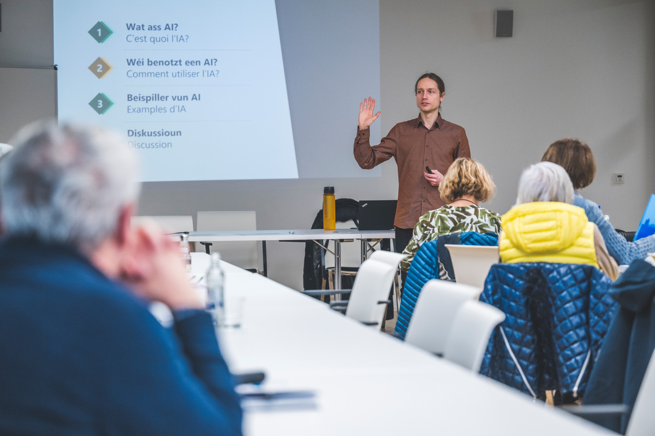 Learning formats on artificial intelligence for seniors become increasingly important. Photo: Marc Lazzarini/Standart