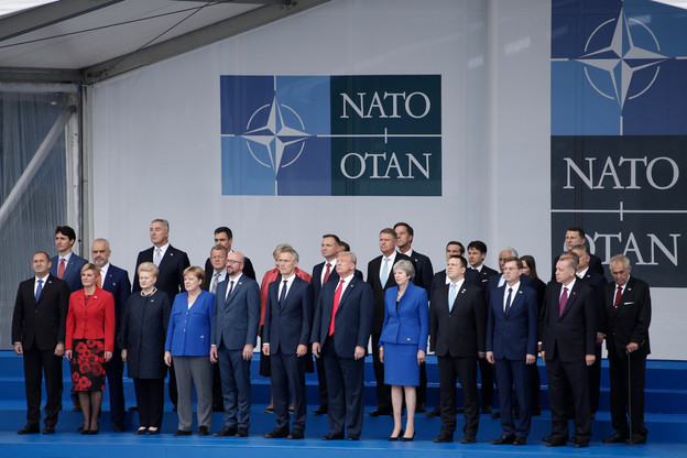Les chefs d’État et de gouvernement des pays membres de l’Otan lors du sommet de 2018, devant le siège de l’organisation à Bruxelles. (Photo: Shutterstock)