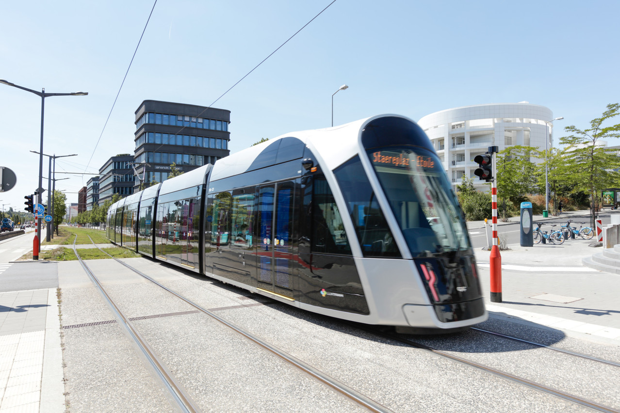 Luxembourg’s tram line currently runs from the stadium all the way to the airport, passing through Gasperich, Bonnevoie, the central station, Hamilius, Limpertsberg and Kirchberg. Plans are underway to expand the tram network in the next decade or so. Photo: Romain Gamba/Archives