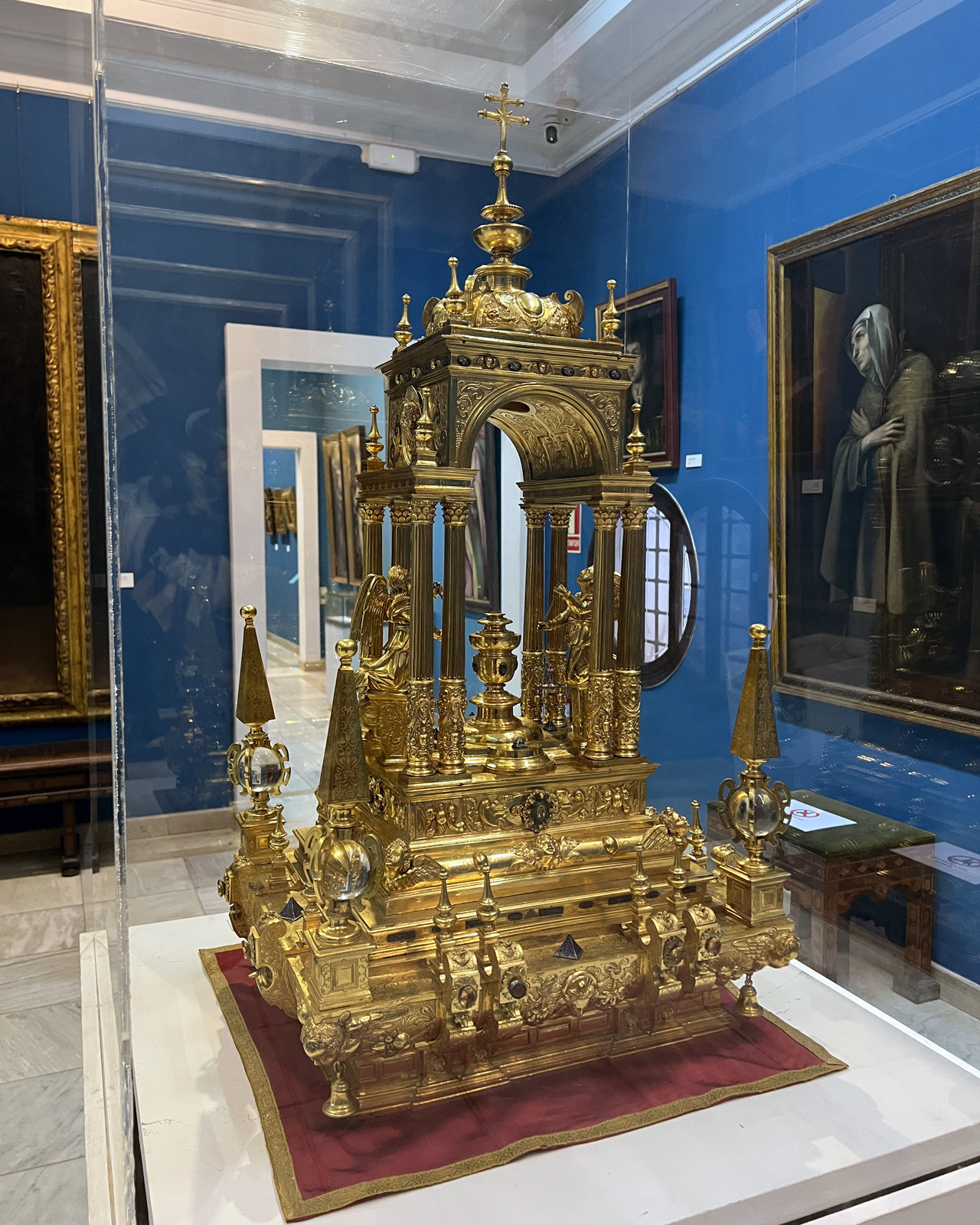 The chapel alone is well worth a visit.  (Photo: Emilio Naud/Paperjam)
