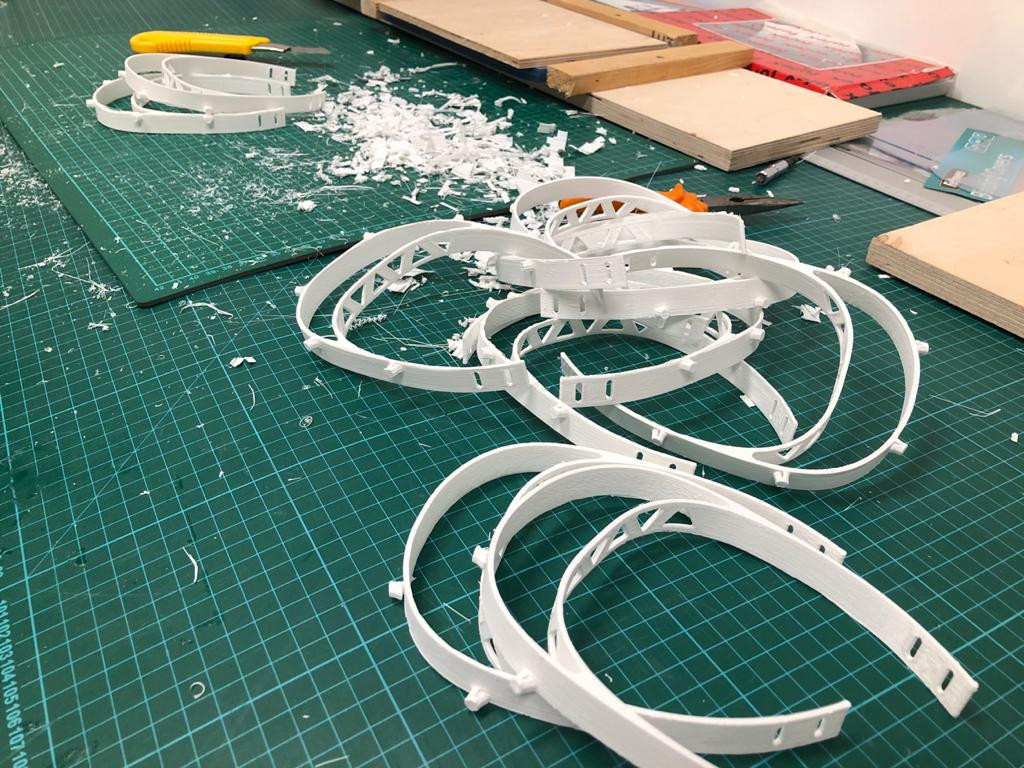 «Nous pouvons désormais produire 10 masques à la fois sans avoir à relancer l’imprimante.» (Photo: DR)