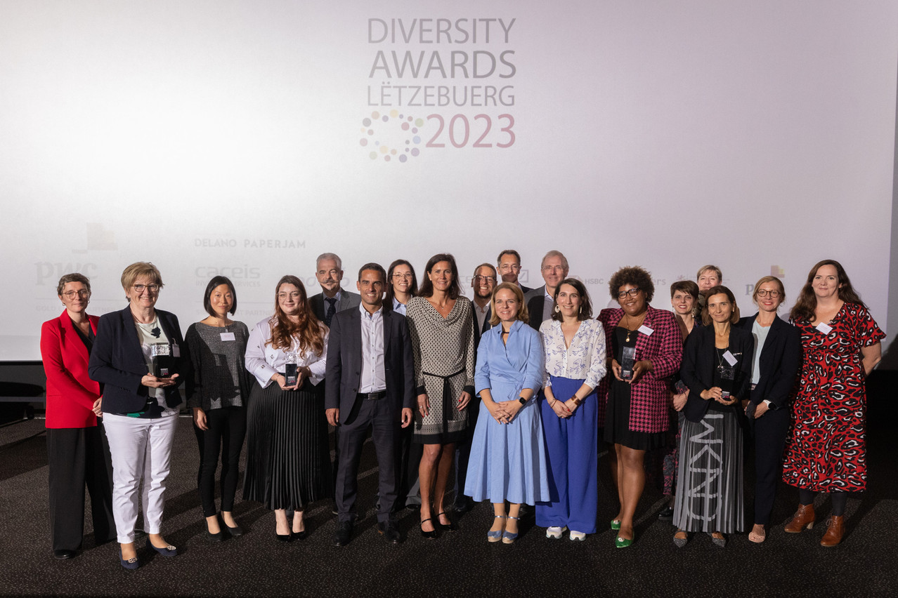 Representatives of Ferrero, the Sanem municipality, Nhood and Société Générale with the jury on stage at the IMS Diversity Awards 2023, 28 September 2023.  Photo: Guy Wolff/Maison Moderne