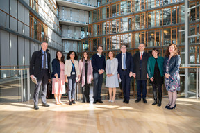 Catia Fernandes (IMS Luxembourg), Corinne Cahen (Ministre de la famille et de l’Intégration), Sidonie Braud (PwC), Nancy Thomas (IMS Luxembourg), Laure Amoyel (IMS Luxembourg), Vinciane Istace (PwC), Rima Adas (PwC) et Jacque Brosius (MIFA). ((Photo: Emmanuel Claude / Focalize))