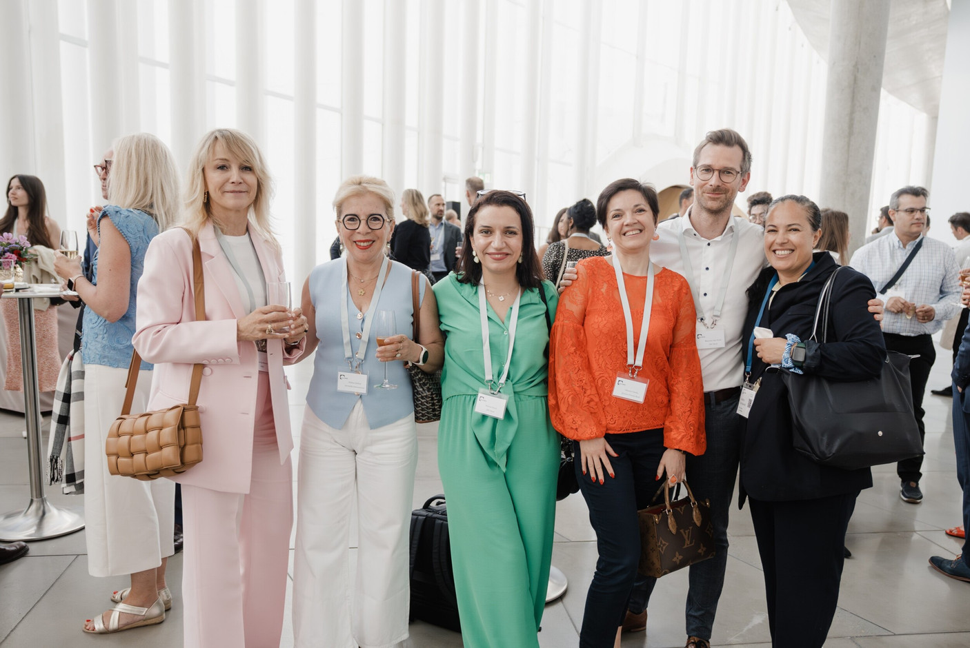 Catherine Rueckel (PwC), Hélène Dekhar, Karima Sioud (KBC Bank), Oksana Chaika (Quintet Private Bank), Maarten Van Hulle (KBC Bank), Bahya Bouharati (DLA Piper) (Photo: DLA Piper/Marion Dessard)