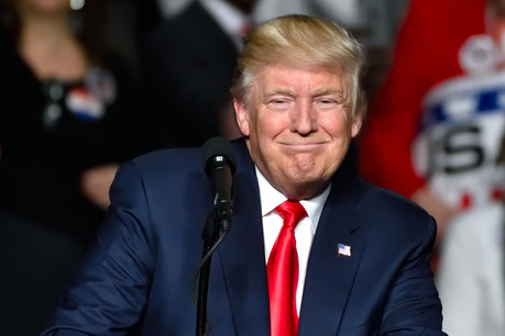 Donald Trump devrait agir par décret et signer celui-ci dès ce 21 avril. (Photo: Shutterstock)