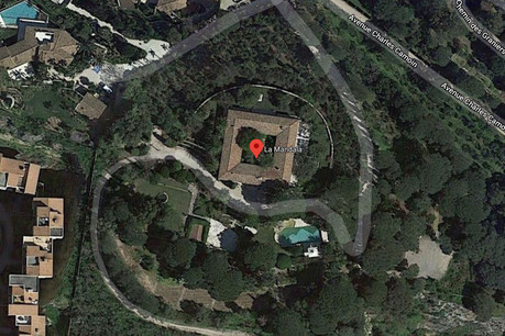 La justice belge s’intéresse aux conditions d’acquisition de La Mandala par l’homme d’affaires Bernard Tapie et au rôle joué par l’ancien vice-président du Standard de Liège, Lucien D’Onofrio. (Illustration: Capture d’écran/Google Maps)