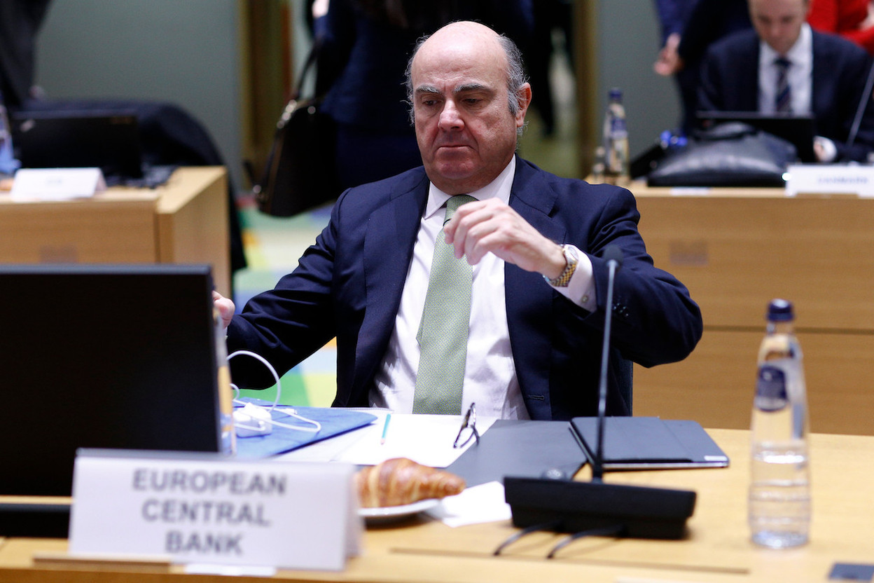 “Households and firms across the euro area are already feeling the effects of higher inflation and weaker economic activity,” Luis de Guindos, vice president of the European Central Bank, said in its Financial Stability Review. Photo: Shutterstock