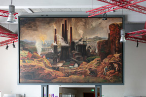 Un immense tableau de Harry Rabinger dans la cafétéria du lycée. (Photo: Romain Gamba/Maison Moderne)