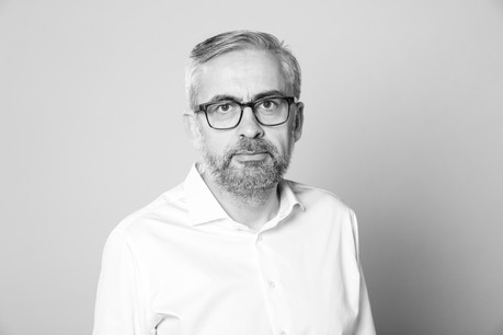 Pour Mike Koedinger, fondateur de Paperjam, le titre proposera, dans les 10 prochaines années, une information digitale en continu, toujours orientée sur le monde des affaires. Sans oublier les contacts physiques et le print. (Photo: Romain Gamba/archives Maison Moderne)