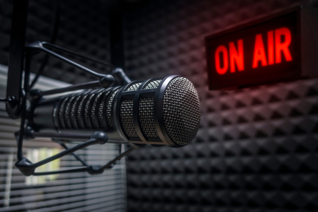 CLT-Ufa possède 100% des deux radios les plus écoutées du pays, plus 25% de L’essentiel Radio. (Photo: Shutterstock)