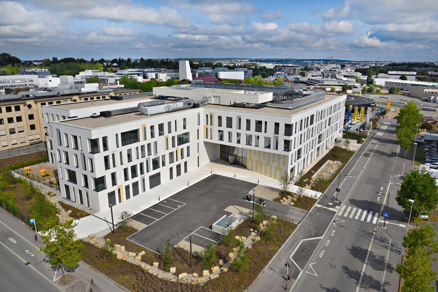 L'immeuble Dyapason a été choisi pour accueillir les équipes d’Edmond de Rothschild à la Cloche d’Or. Photo: CBRE, Foyer