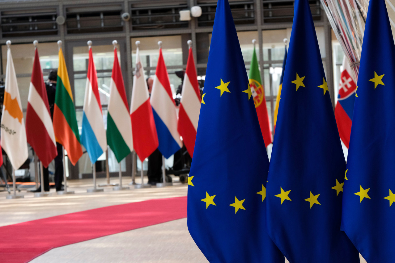 “Transparent and complete ESG information is key to fully empowering investors to make confident decisions when choosing financial products with sustainability features,” stated Chiara Chiodo, a regulatory policy advisor at Efama, advocating for additional regulatory frameworks to combat greenwashing and ensure transparency in ESG reporting. Photo: Shutterstock