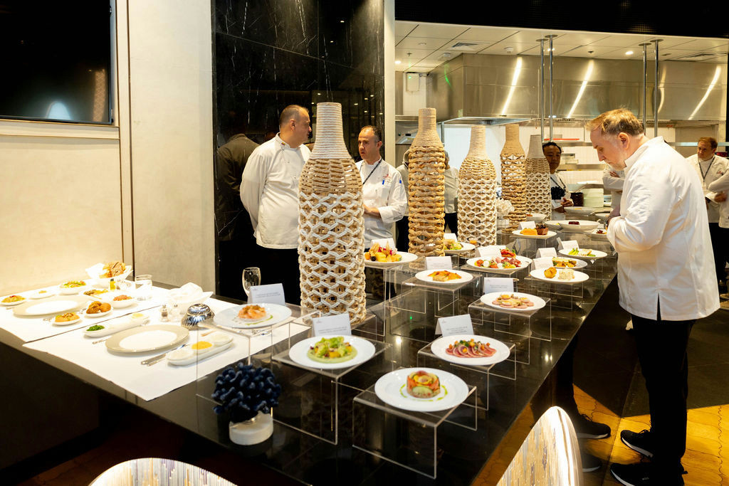 The chefs were able to visit the production workshops of the world’s largest caterer: Emirates Flight Catering. Photo: Emirates Flight Catering