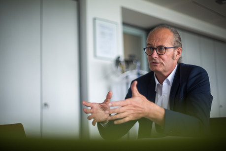 Avec le soutien à l’installation de bornes de recharge à domicile et sur les lieux de travail, le ministre de l’Énergie entend pousser l’adoption de la voiture électrique. 200 modèles seront disponibles en 2021, assure-t-il. (Photo: Matic Zorman/Archives Paperjam)