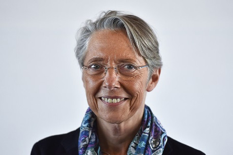 Elisabeth Borne garde son ministère des Transports et reprend celui de la Transition écologique. (Photo: Gouvernement français)