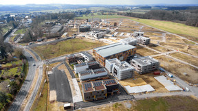 The site is gradually taking shape with the first buildings going up. (Photo: Mediatheque Commune de Kehlen - Raymond Faber)