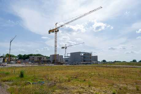 Sur le chantier d’Elmen, les premières constructions commencent à sortir de terre. (Photo: SIP/Jean-Christophe Verhaegen)