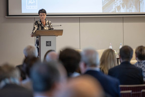 Sophie Dupin, associée (Elvinger Hoss Prussen), a prononcé le discours d’ouverture lors de la conférence inaugurale sur les fintech du cabinet d’avocats, qui s’est tenue à la Spuerkeess, le 17 septembre 2024. (Photo: Elvinger Hoss Prussen)