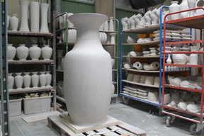La manufacture produit des émaux de toutes les tailles et de toutes les formes.  (Photo: Manufacture des Émaux de Longwy 1798)