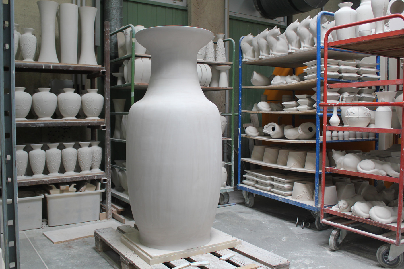 La manufacture produit des émaux de toutes les tailles et de toutes les formes.  (Photo: Manufacture des Émaux de Longwy 1798)