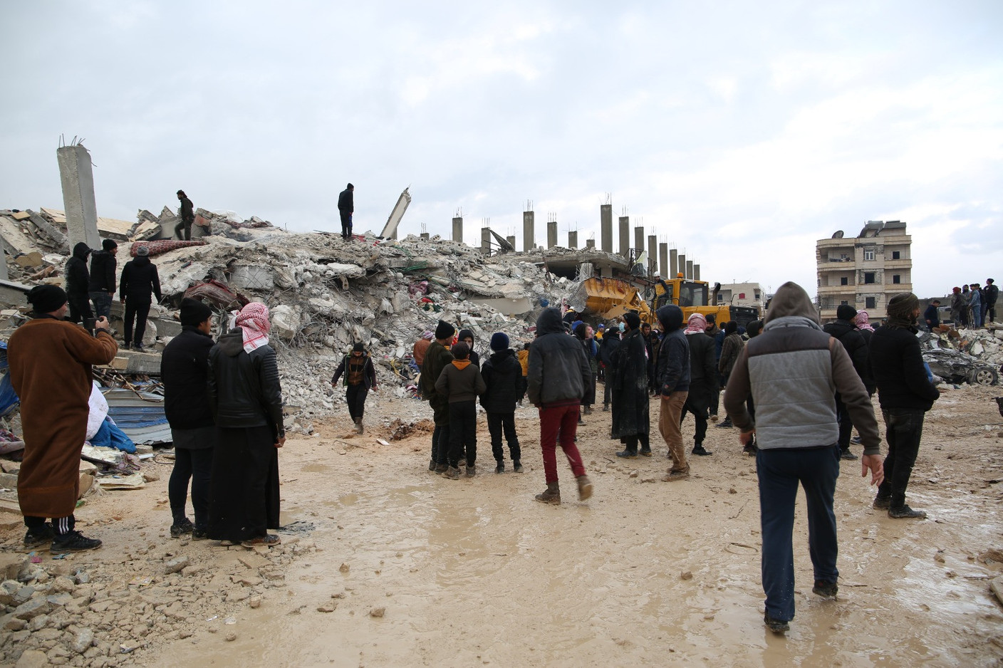 Local people flee earthquake-affected areas.  Syrian Association for Relief and Development