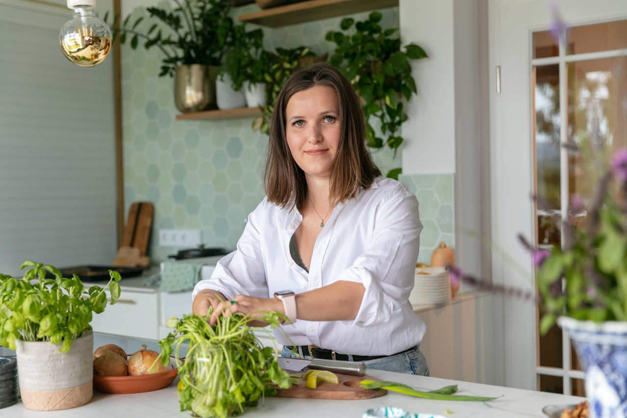Emily Cooper assume pleinement son régime «plant based» et ne transige jamais avec la gourmandise! (Photo: Romain Gamba/Maison Moderne)