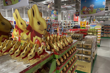 En première ligne pour permettre le ravitaillement, les salariés d’Auchan recevront une prime de 1.000 euros afin de les «remercier pour leur mobilisation exceptionnelle», a annoncé leur directeur général, Cyril Dreesen, lundi après-midi. (Photo: Paperjam)