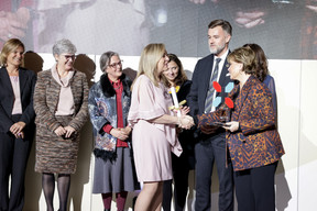 Day 2: Banco FIE receiving the award from Her Royal Highness the Grand Duchess and President of the High Jury with members of the selection committee on stage    InFiNe.lu