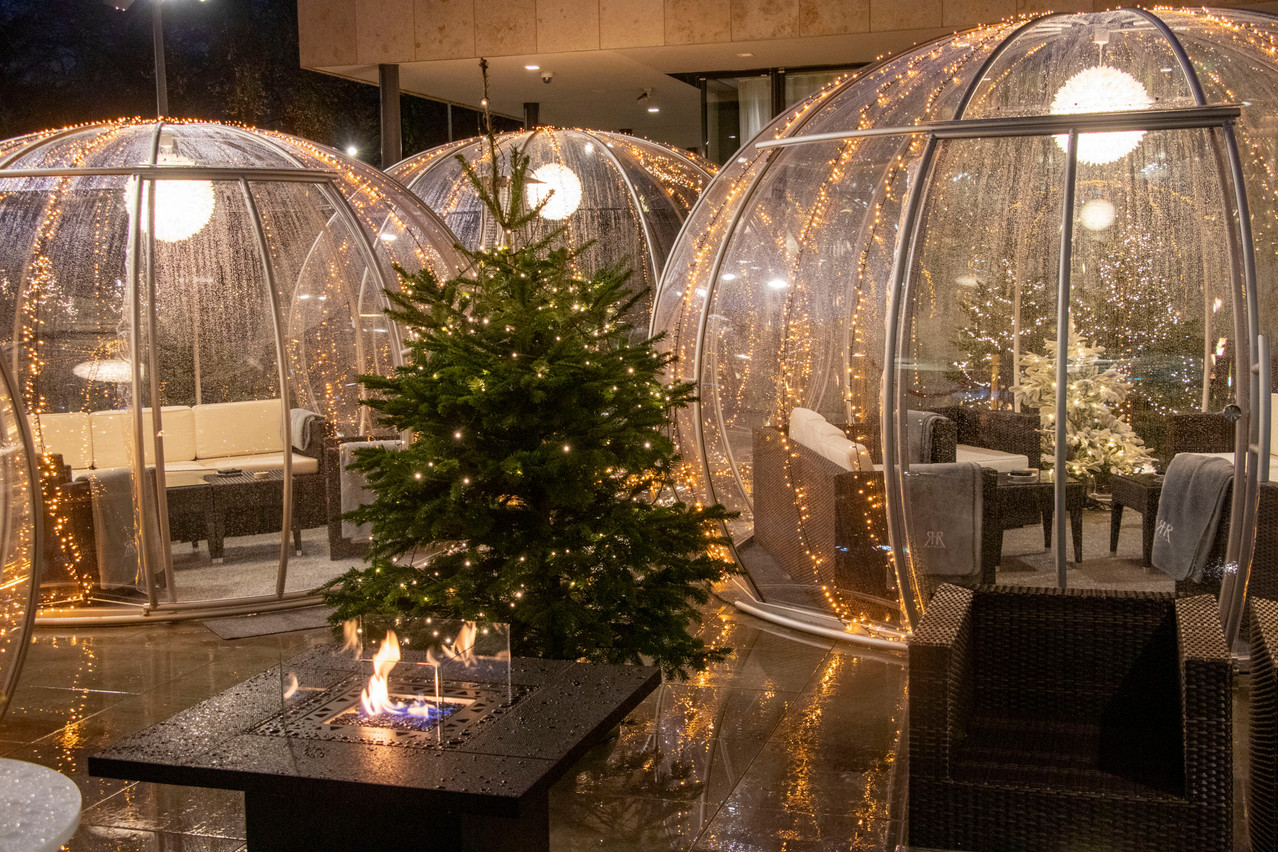 The Royal Lounge transforms into a winter cocoon. (Photo: Le Royal)