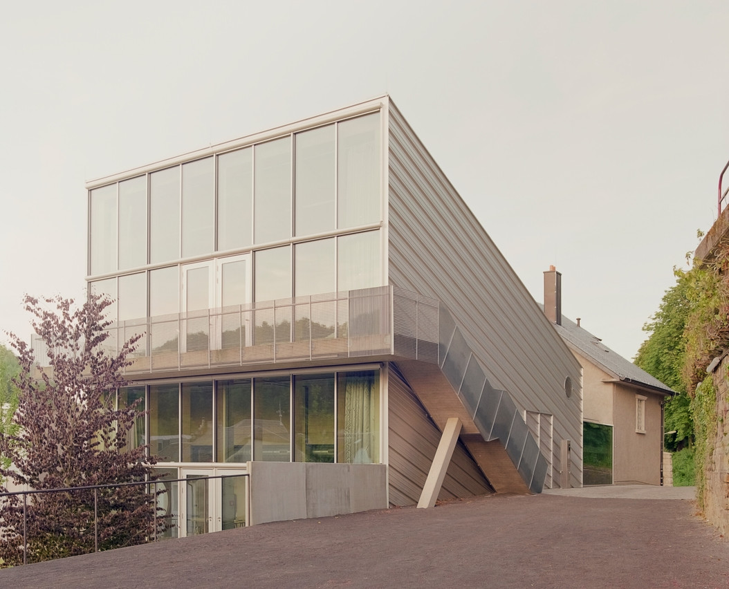  In the Spektrum project, rather than altering the existing structure, the intervention brings out its potential, incorporating contemporary standards without adding any visible layers. (Photo: Simone Bossi)