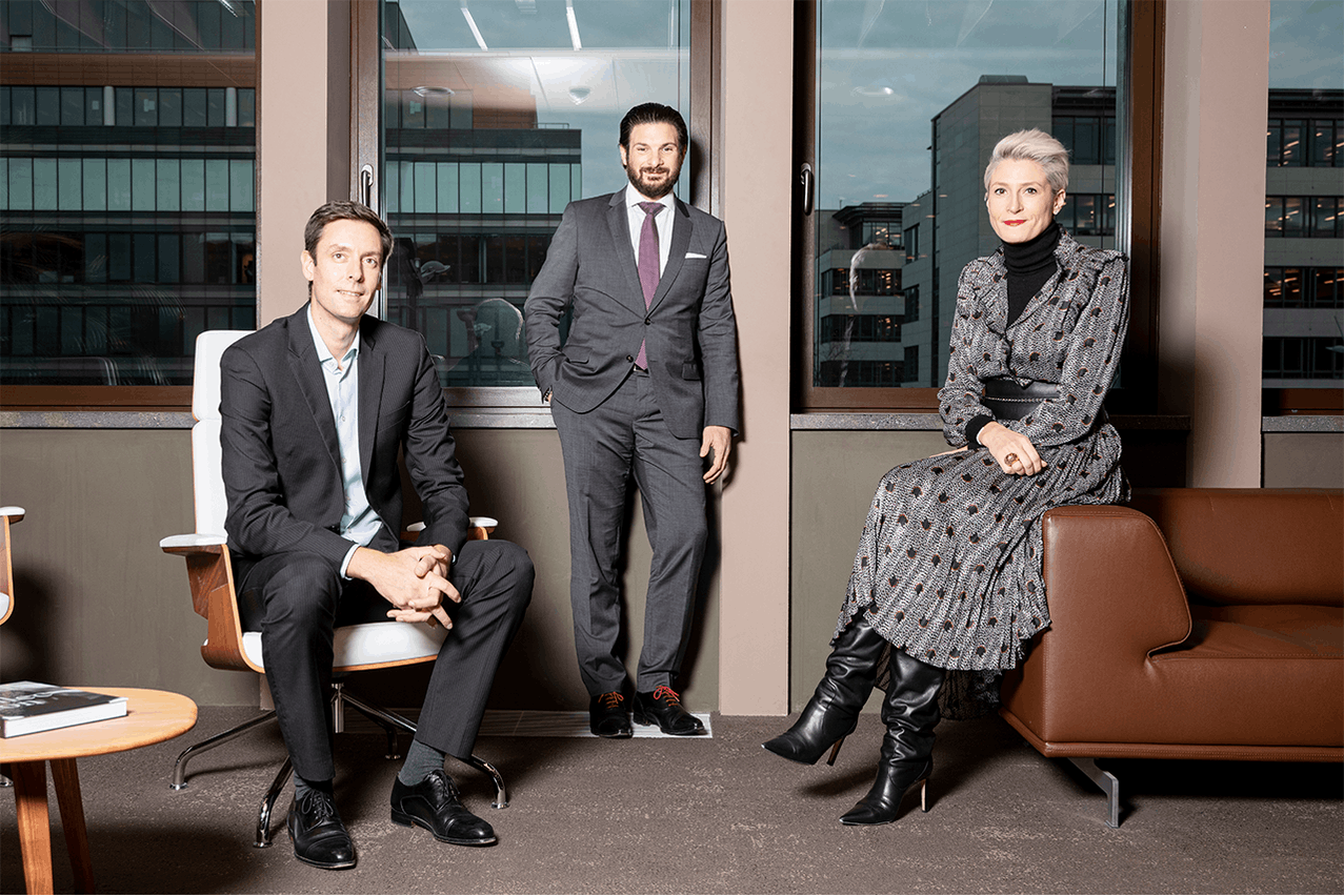 Yann Fihey, Director, Arendt Regulatory & Consulting, David Weis, CISO du groupe Arendt, et Astrid Wagner, Partner, Arendt & Medernach, avocate spécialisée dans les sujets relatifs à la propriété intellectuelle, à la communication et aux technologies. (Photo: Julian Pierrot/Maison Moderne)