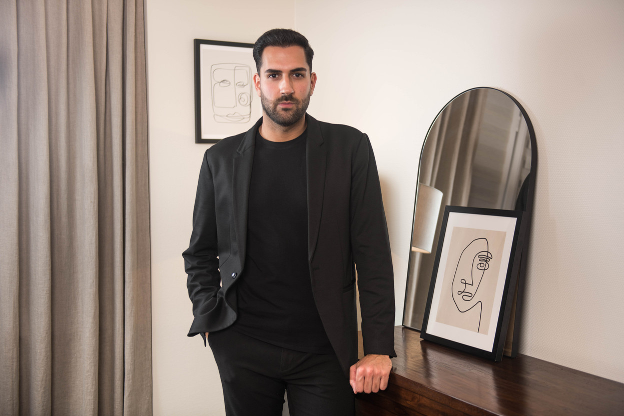 Tailor-made massages to enhance your employees comfort: this is Mica Machado promise De Masseur