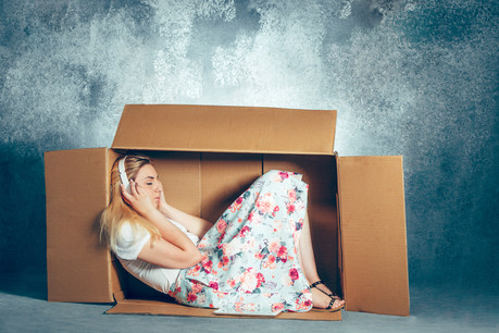 Au Luxembourg, en France, en Belgique ou en Allemagne, les gouvernements appellent à rester chez soi pour stopper la propagation du Covid-19. (Photo: Shutterstock)