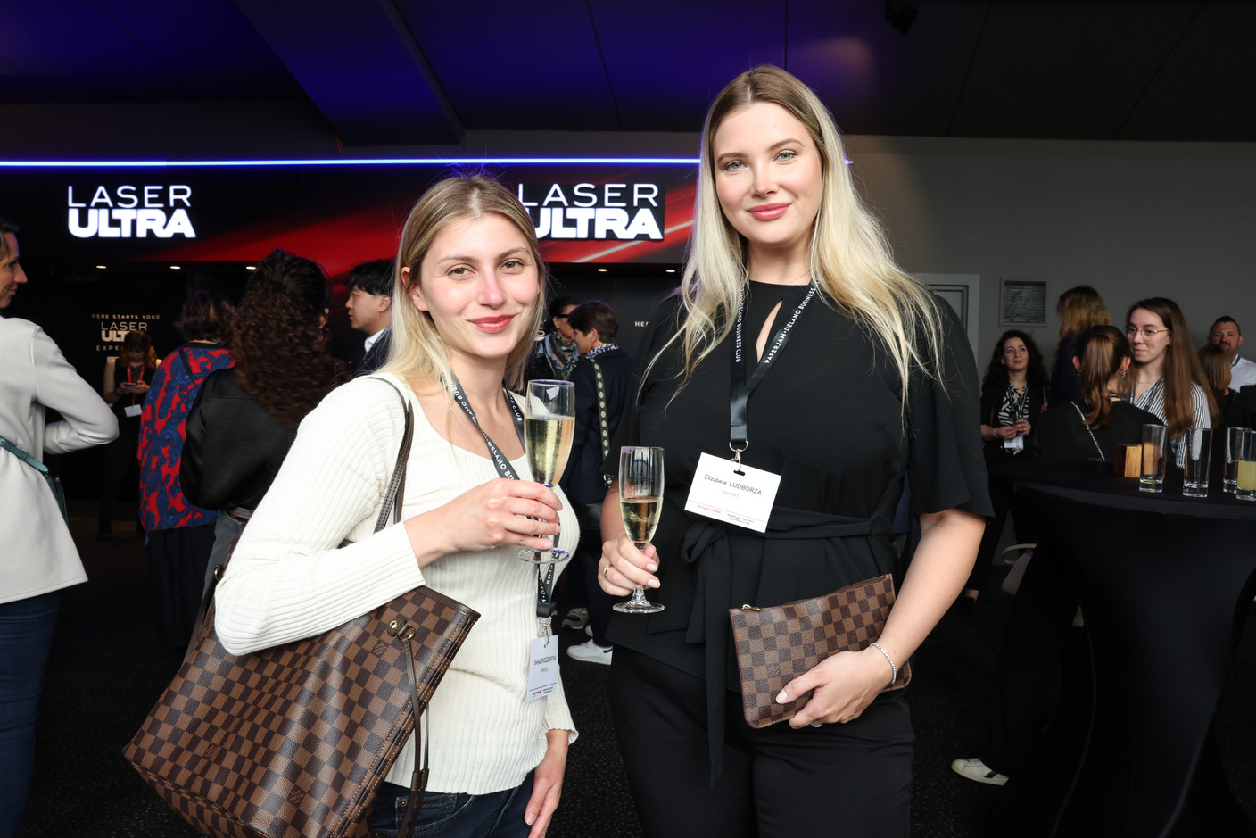 Sintiya Zhelezarova (FundsDLT) et Elizabete Ludborza (Kaveat). (Photo: Marie Russillo/Maison Moderne)
