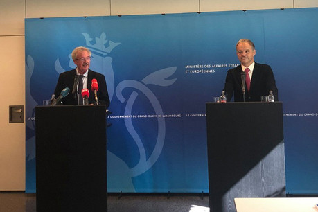 Le ministre des Affaires étrangères, Jean Asselborn, et le président de l’UEL, Michel Reckinger, ont présenté le pacte «entreprises et droits de l’Homme». (Photo: Paperjam)