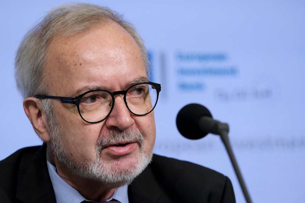 The former president of the European Investment Bank, Werner Hoyer, is the target of an investigation by the European Public Prosecutor’s Office. Hoyer has denied wrongdoing and called the allegations “downright absurd and unfounded”. Photo: Shutterstock