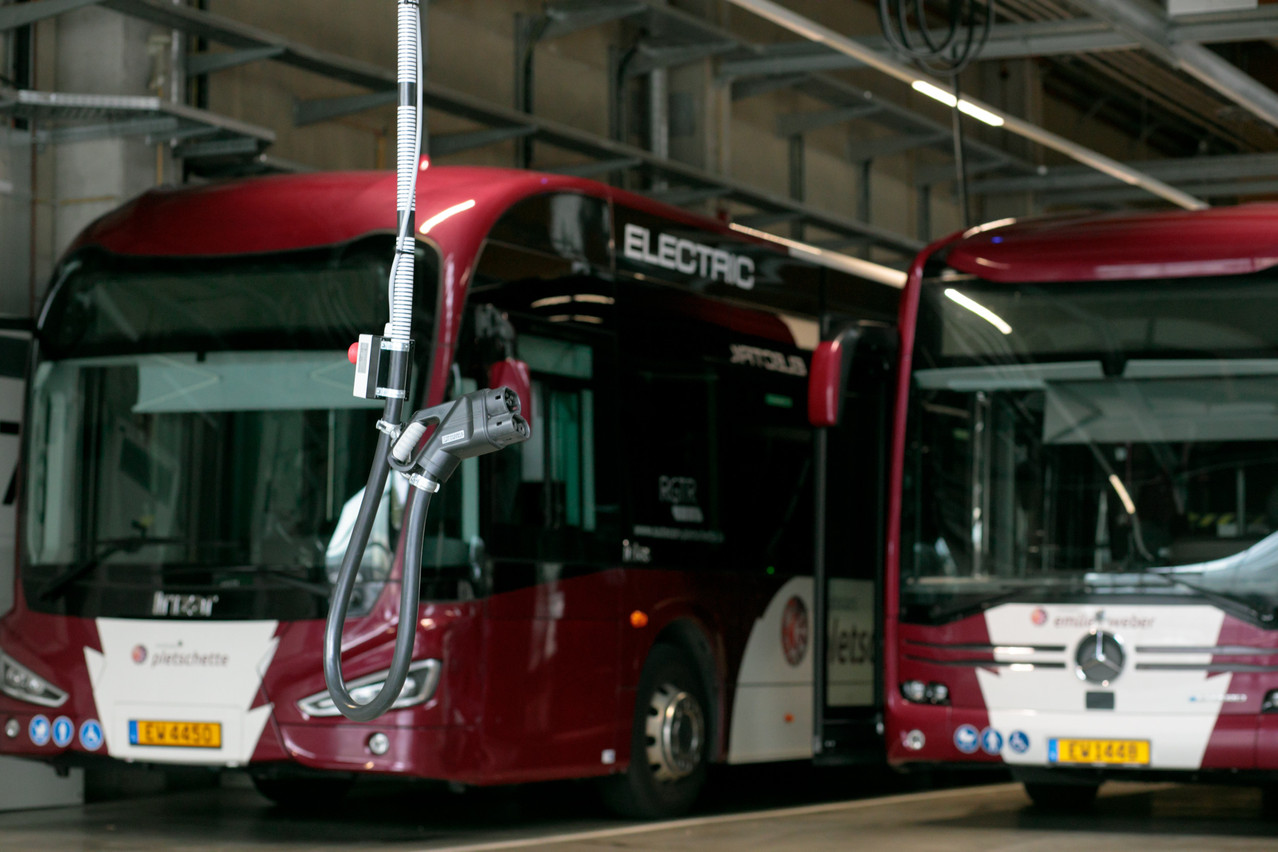 Le groupe Emile Weber dispose de 285 bus qui circulent sur les lignes publiques. Fin 2022,15% de sa flotte sera déjà électrifiée. (Photo:Matic Zorman/Maison Moderne/Archives)