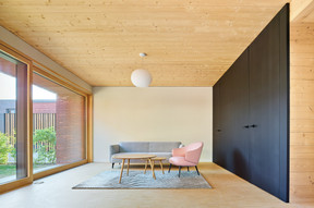 Trois maisons témoins ont été construites pour les futurs acquéreurs. (Photo: Lukas Roth)